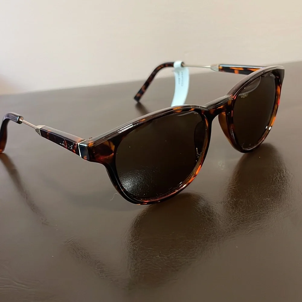 Levi’s Sunglasses - Picture 8 of 8